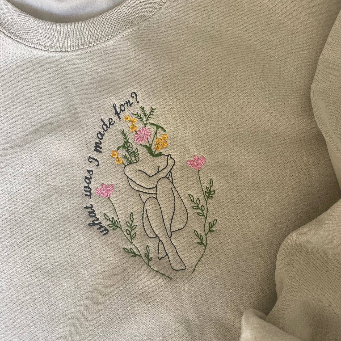 Fine Line Body Flower Embroidered Sweatshirt