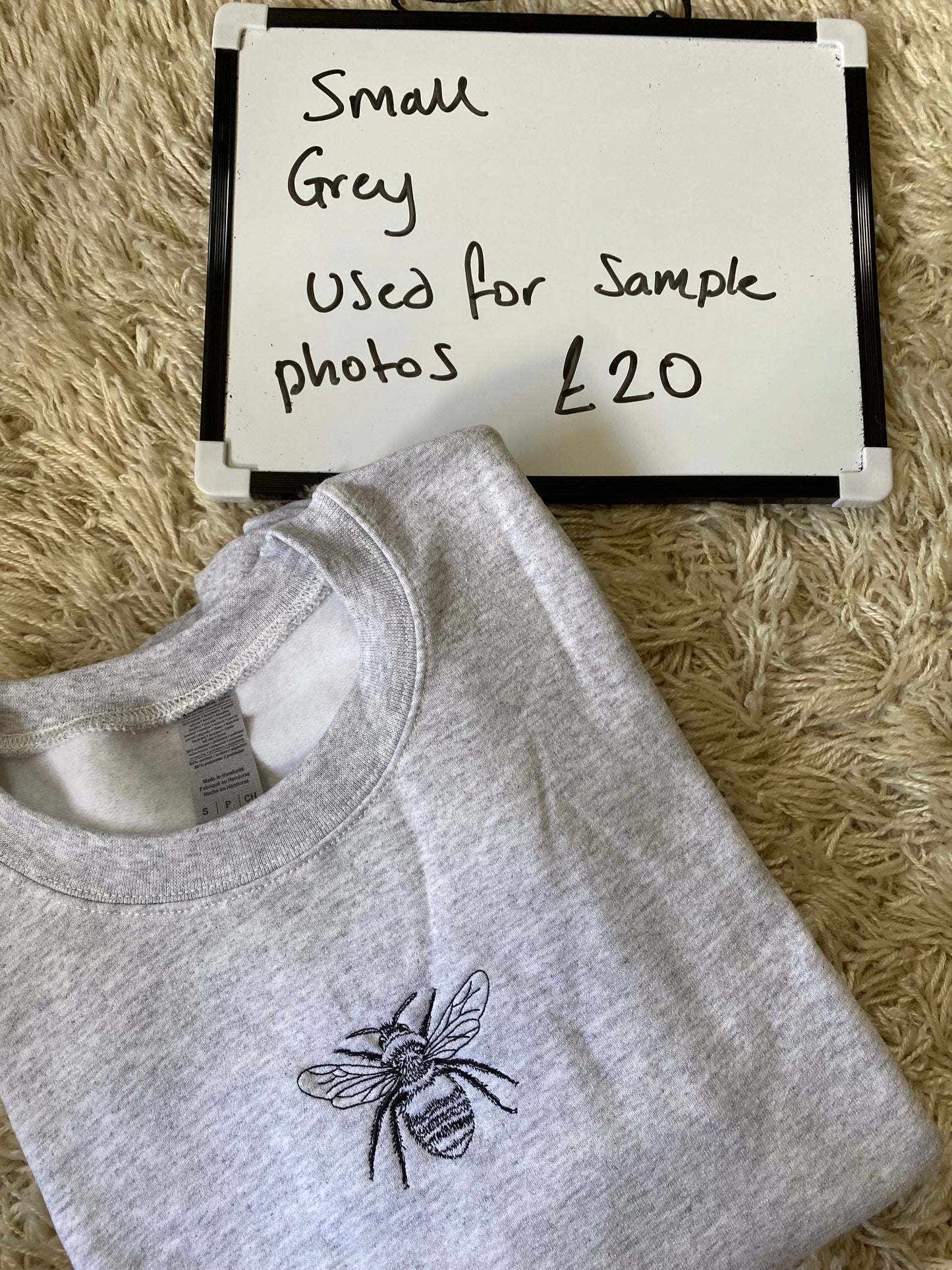 Bee Sweatshirt Small